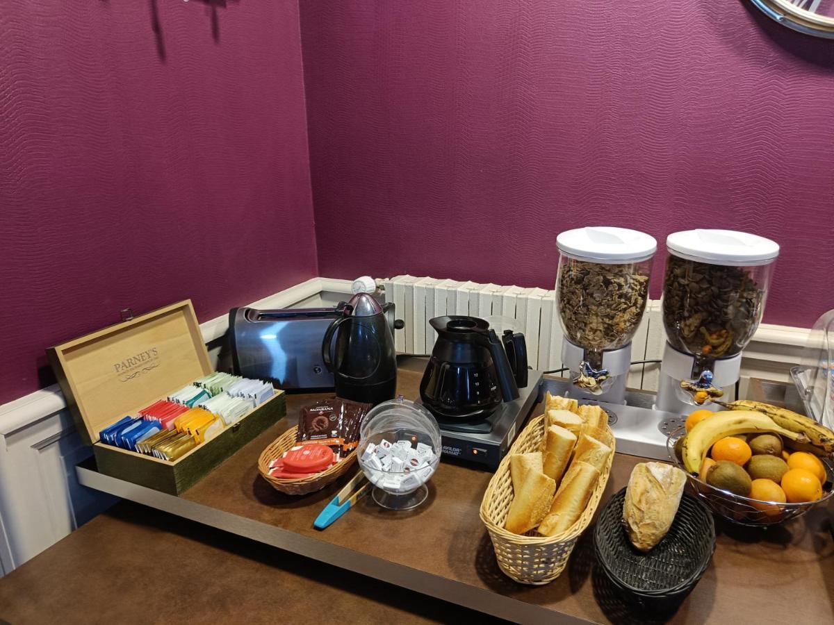 Contact Hotel Du Relais Туар Экстерьер фото