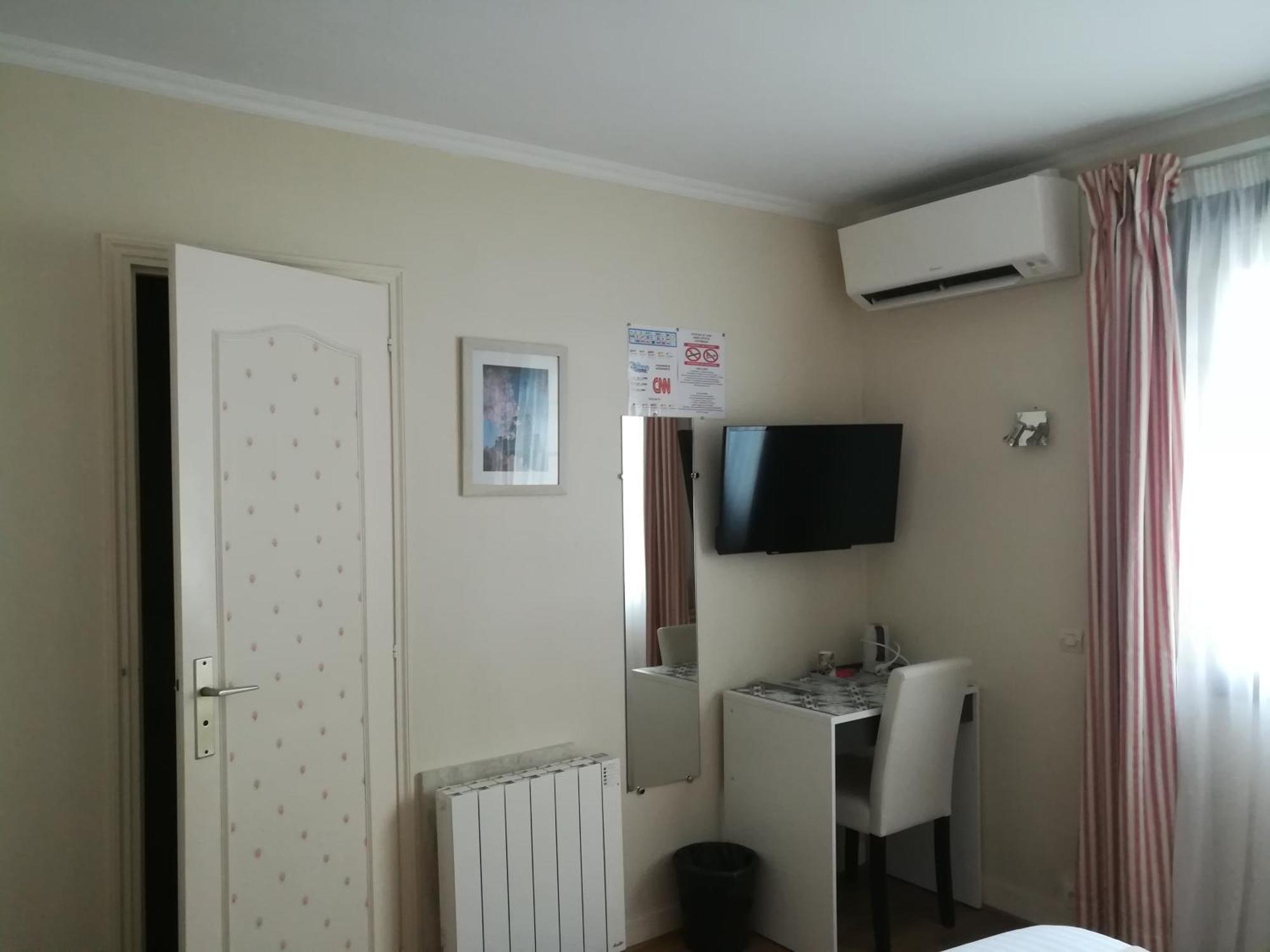 Contact Hotel Du Relais Туар Номер фото