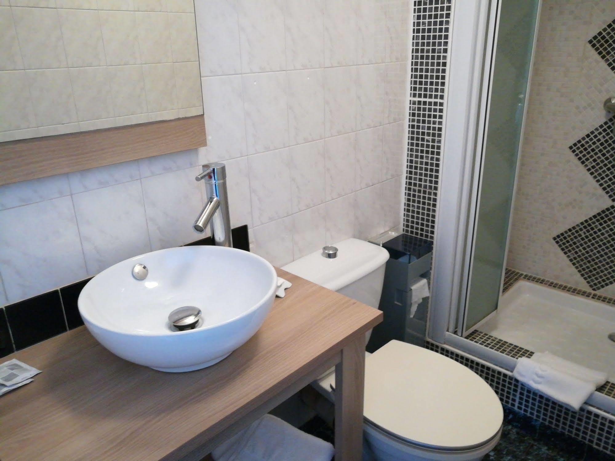Contact Hotel Du Relais Туар Экстерьер фото
