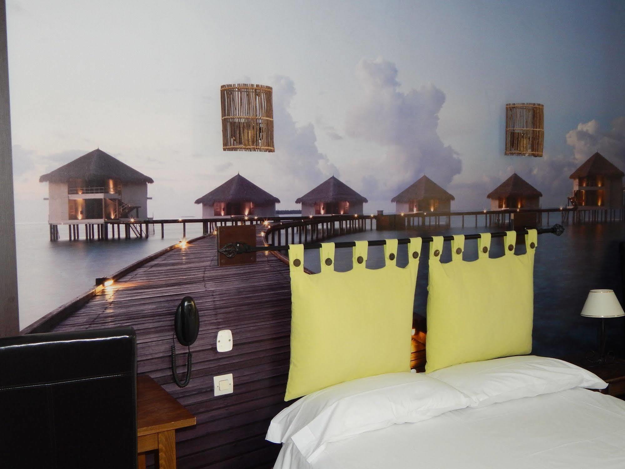 Contact Hotel Du Relais Туар Экстерьер фото