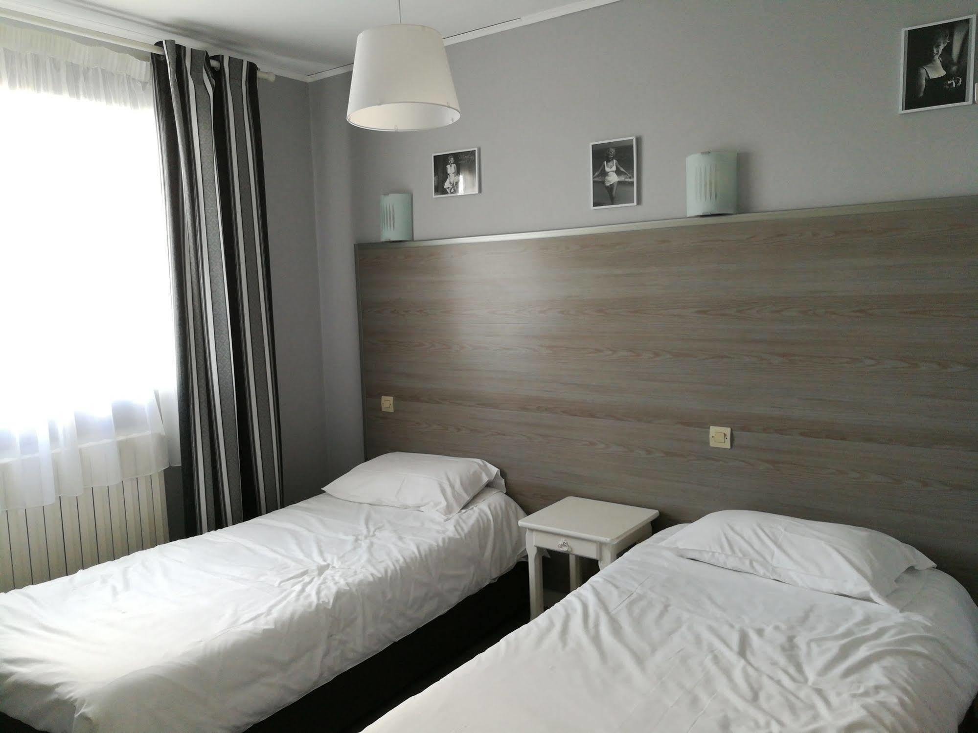 Contact Hotel Du Relais Туар Экстерьер фото