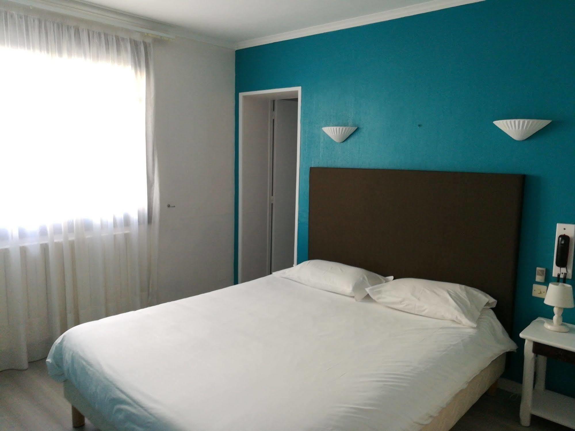 Contact Hotel Du Relais Туар Экстерьер фото