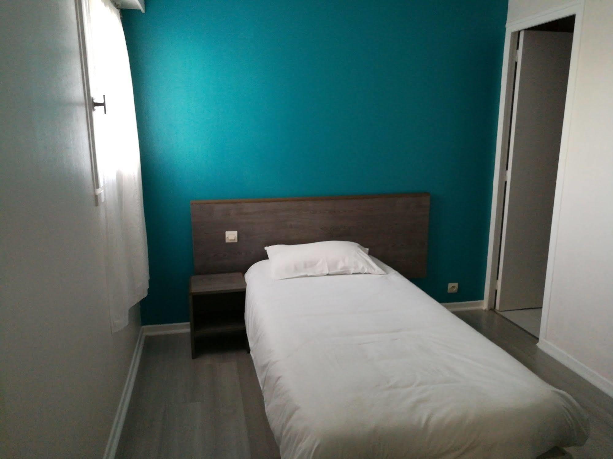 Contact Hotel Du Relais Туар Экстерьер фото