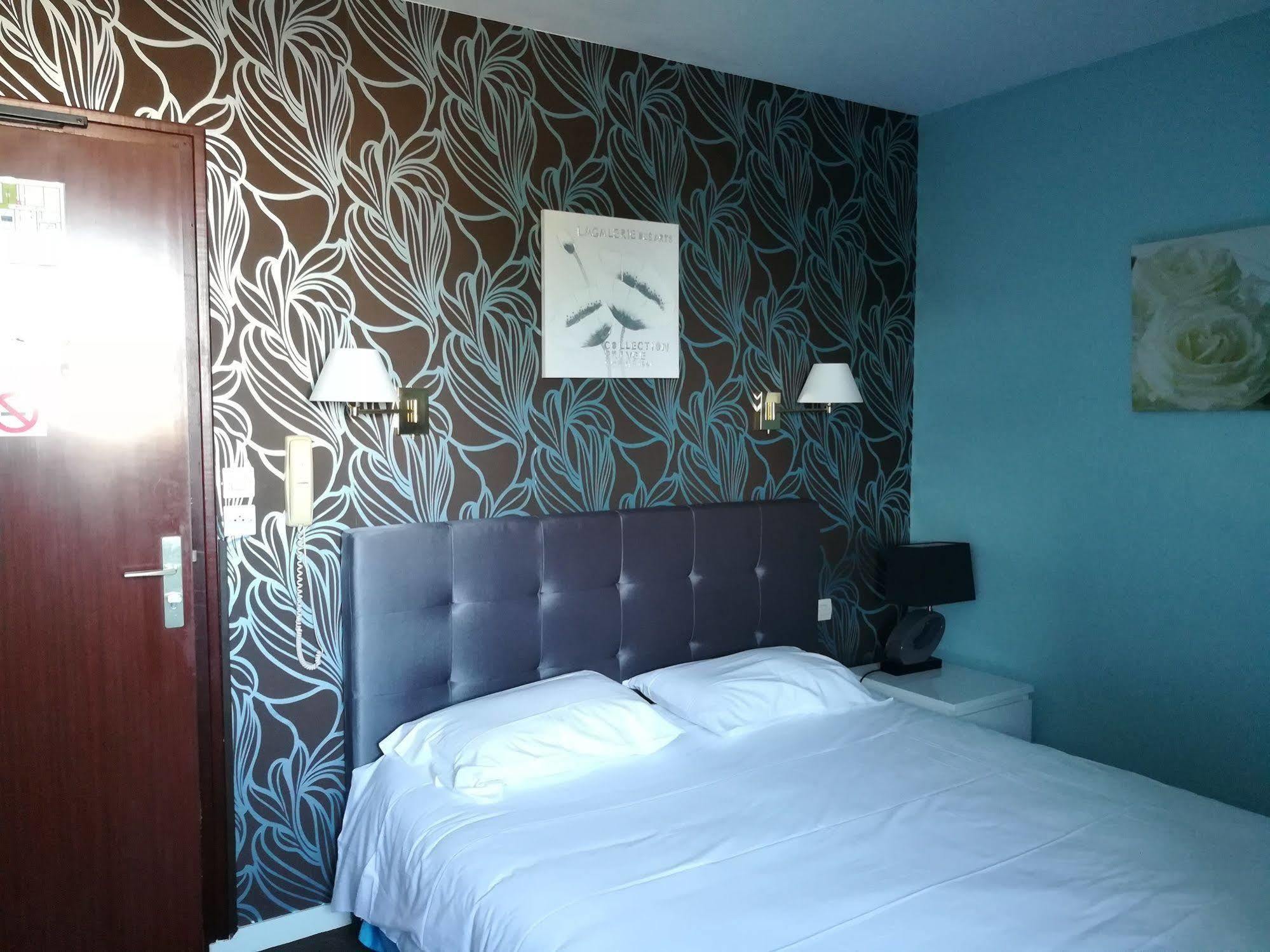Contact Hotel Du Relais Туар Экстерьер фото